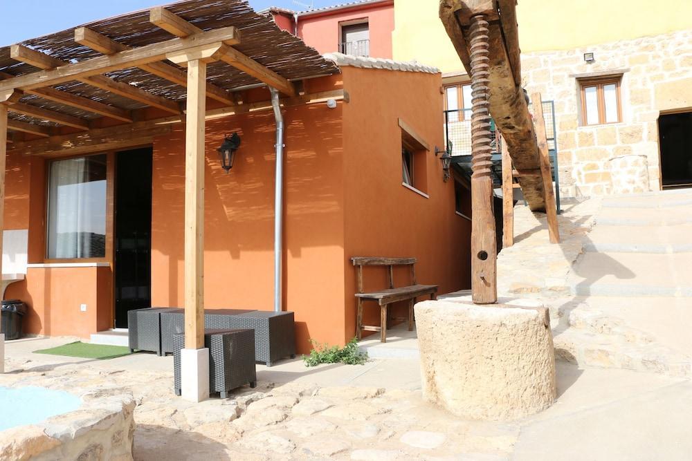 Acienleguas Hostel Castrojeriz Bagian luar foto