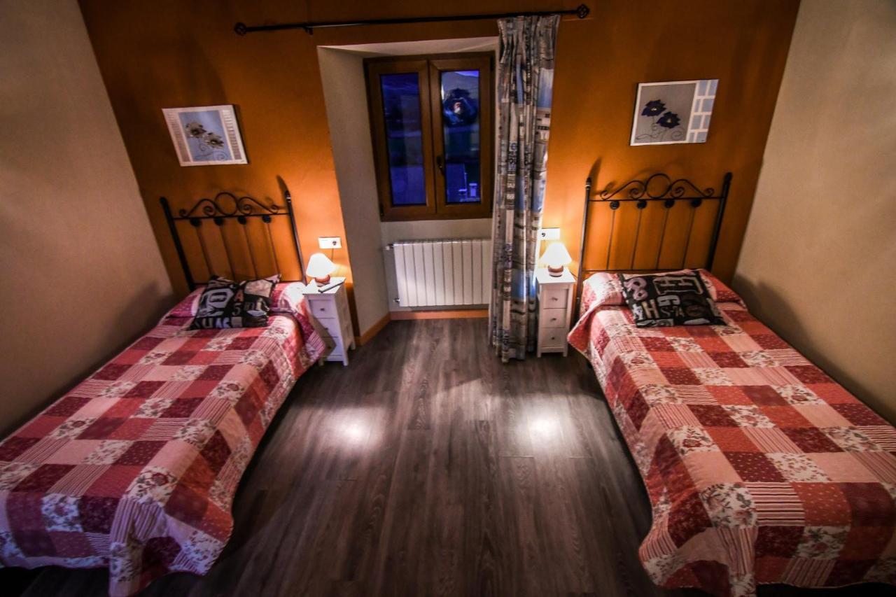 Acienleguas Hostel Castrojeriz Bagian luar foto