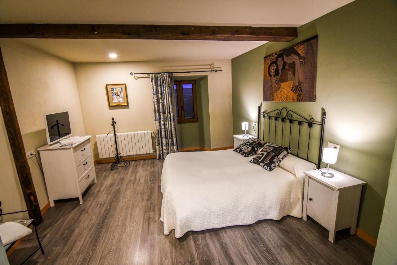 Acienleguas Hostel Castrojeriz Bagian luar foto