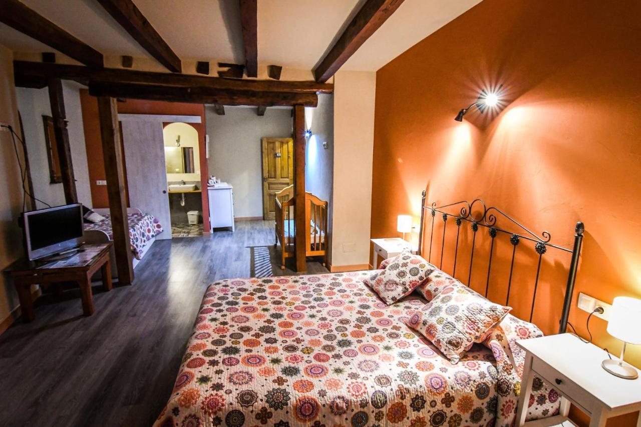 Acienleguas Hostel Castrojeriz Bagian luar foto