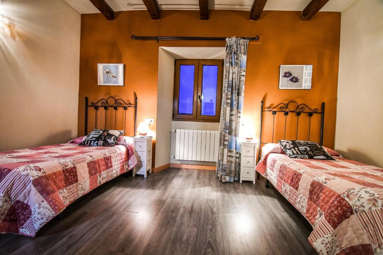 Acienleguas Hostel Castrojeriz Bagian luar foto