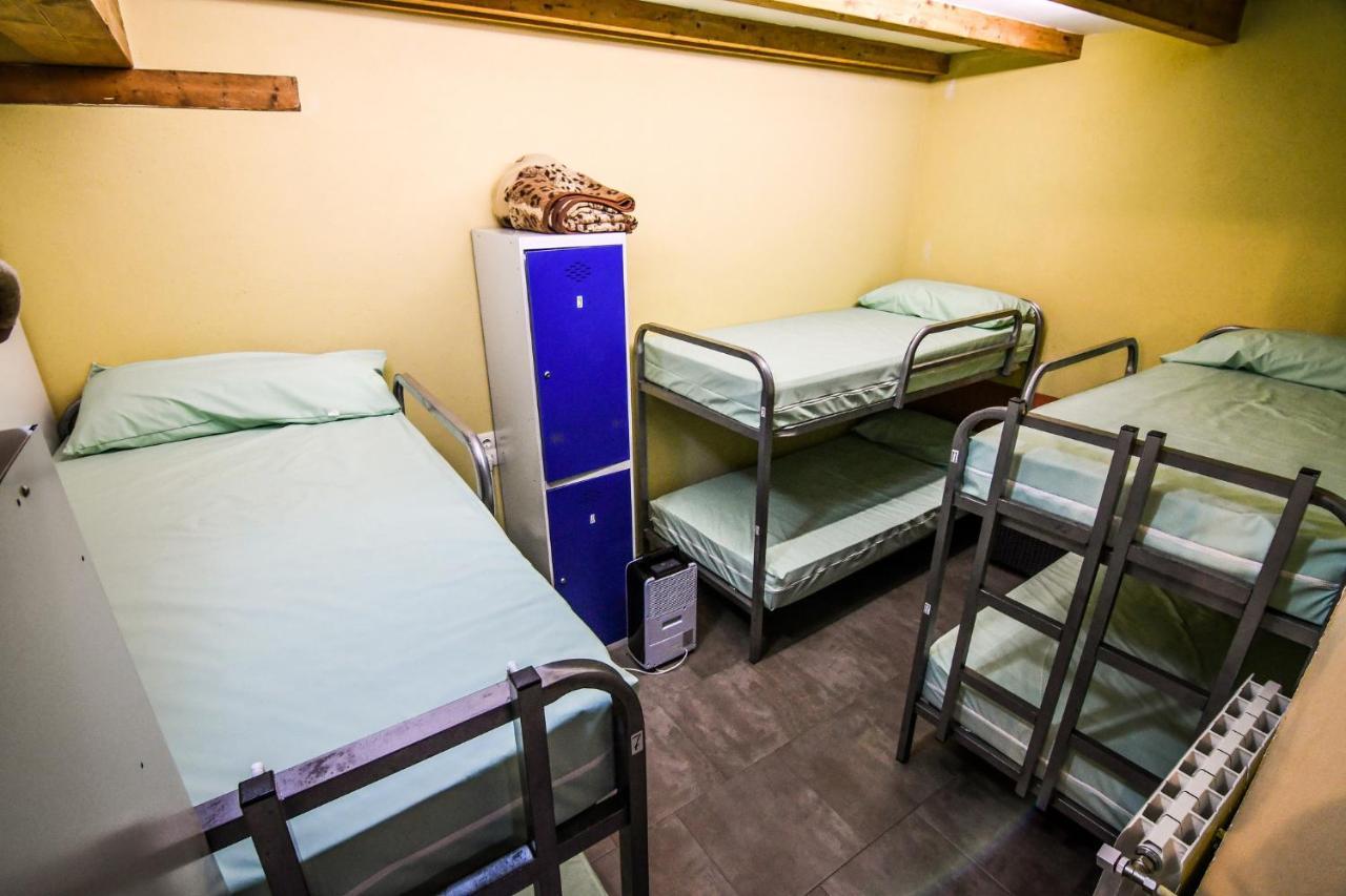 Acienleguas Hostel Castrojeriz Bagian luar foto
