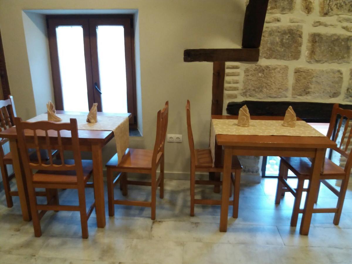 Acienleguas Hostel Castrojeriz Bagian luar foto