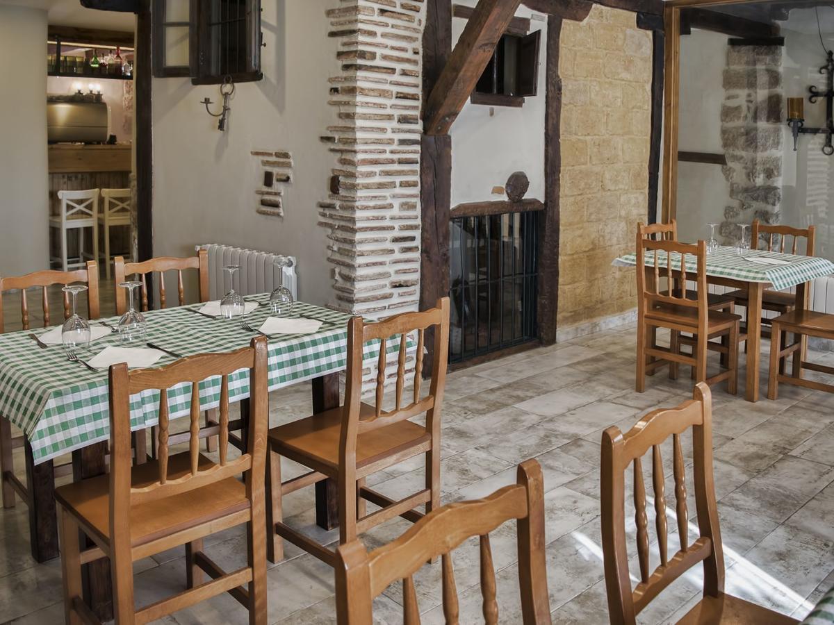 Acienleguas Hostel Castrojeriz Bagian luar foto